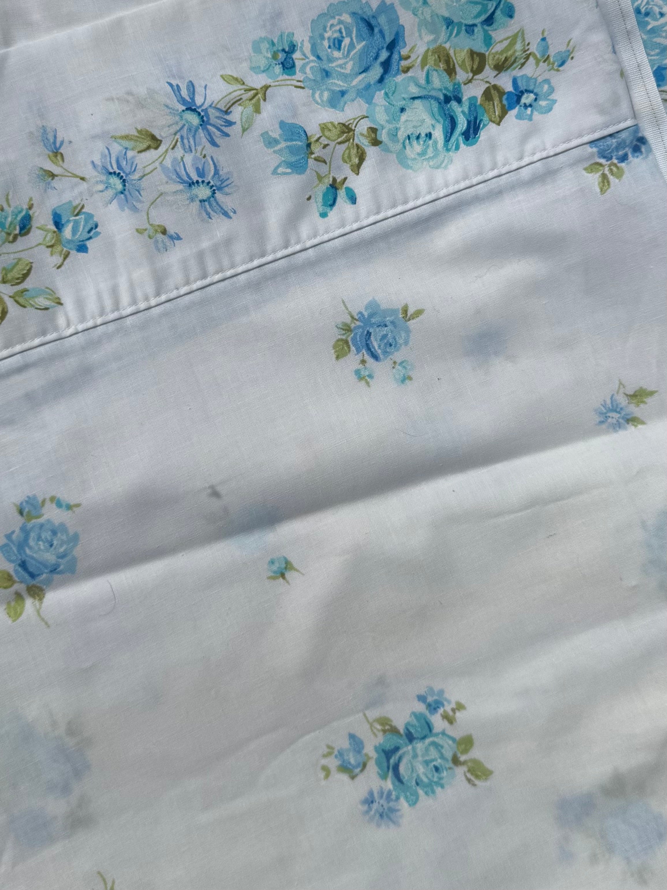 Blue & white floral 2