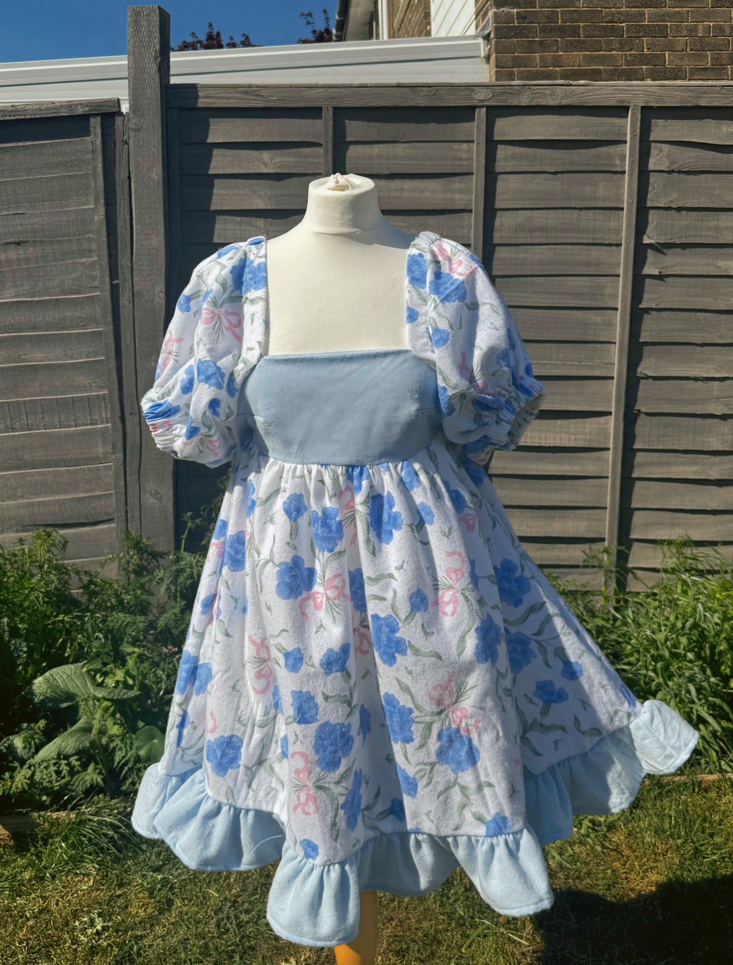 Jessica dress with puff sleeves and shirred back - uk 10-12 - vintage bedsheets