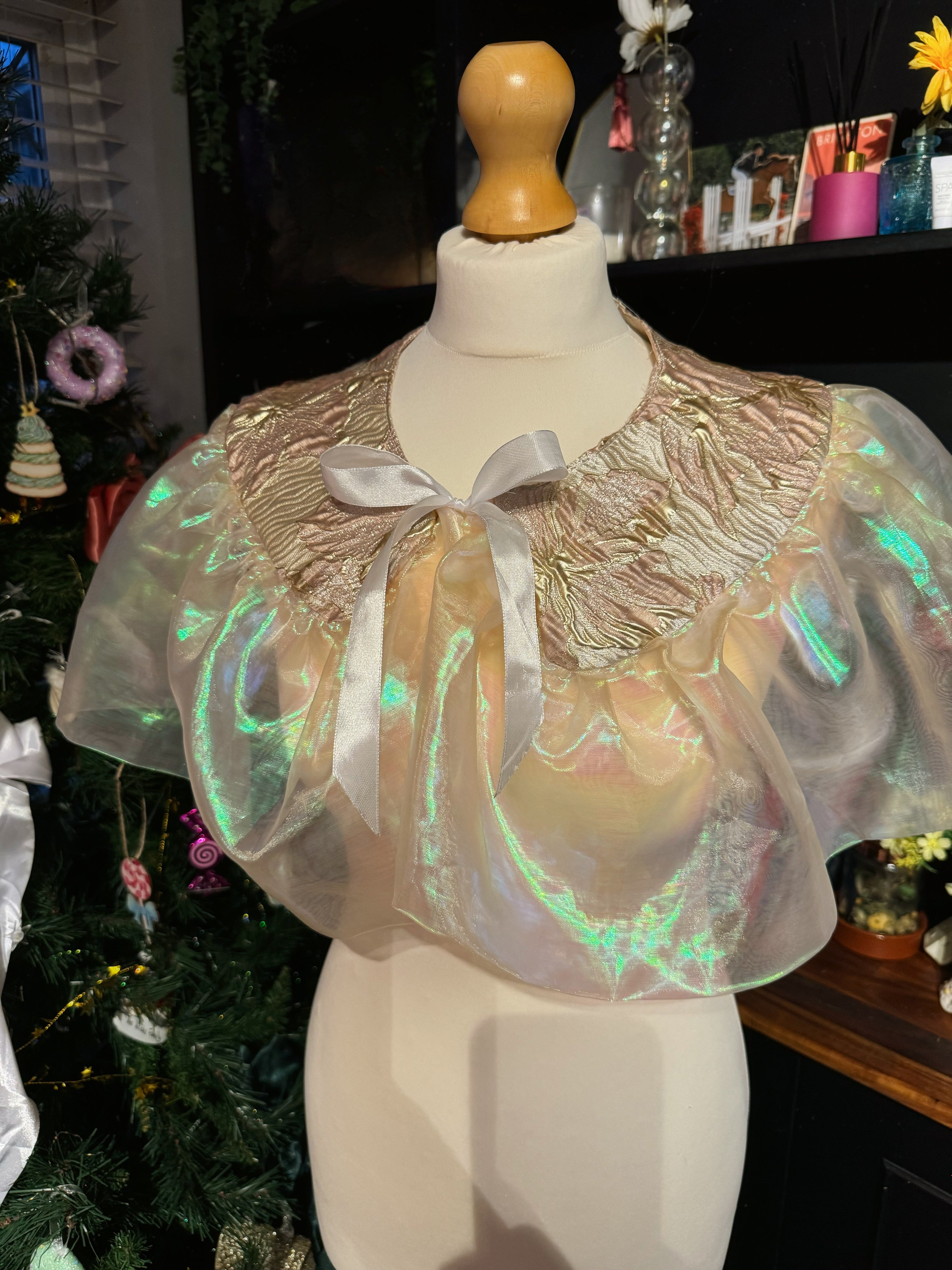 Extended cut detachable collar in Golden Bloom & iridescent organza
