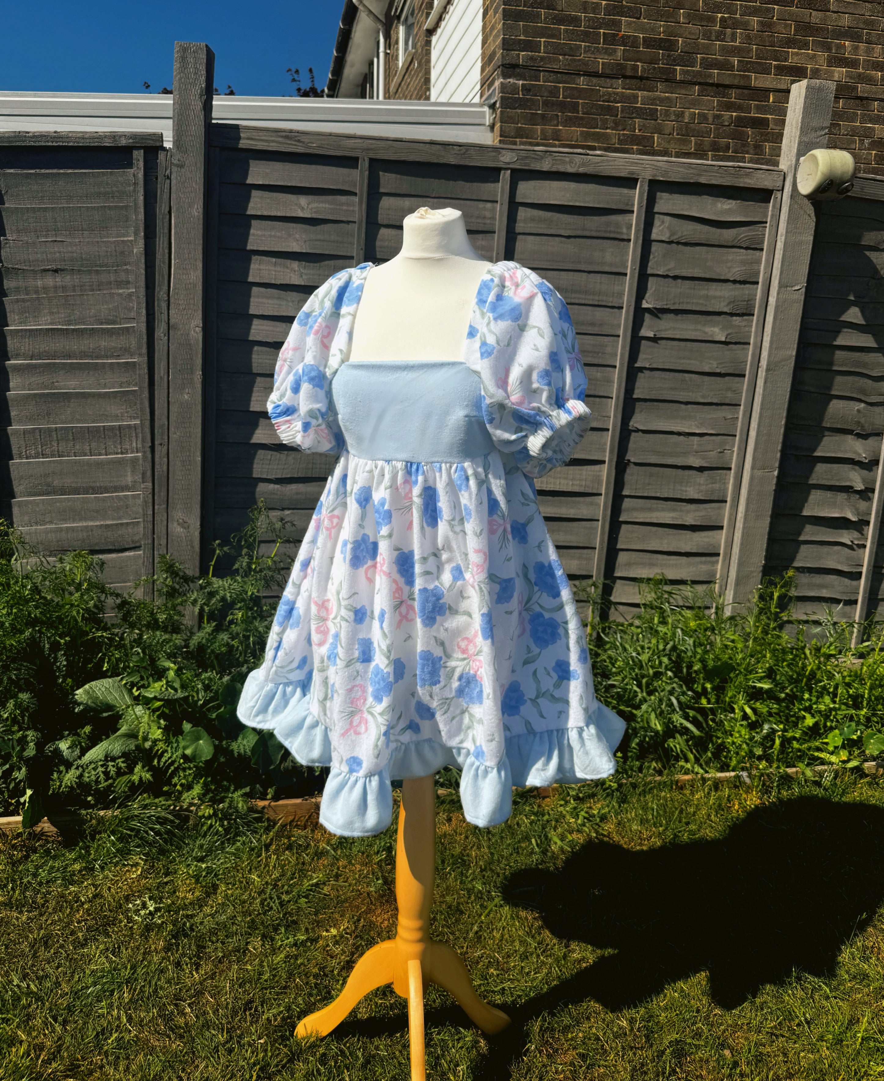 Jessica dress with puff sleeves and shirred back - uk 10-12 - vintage bedsheets