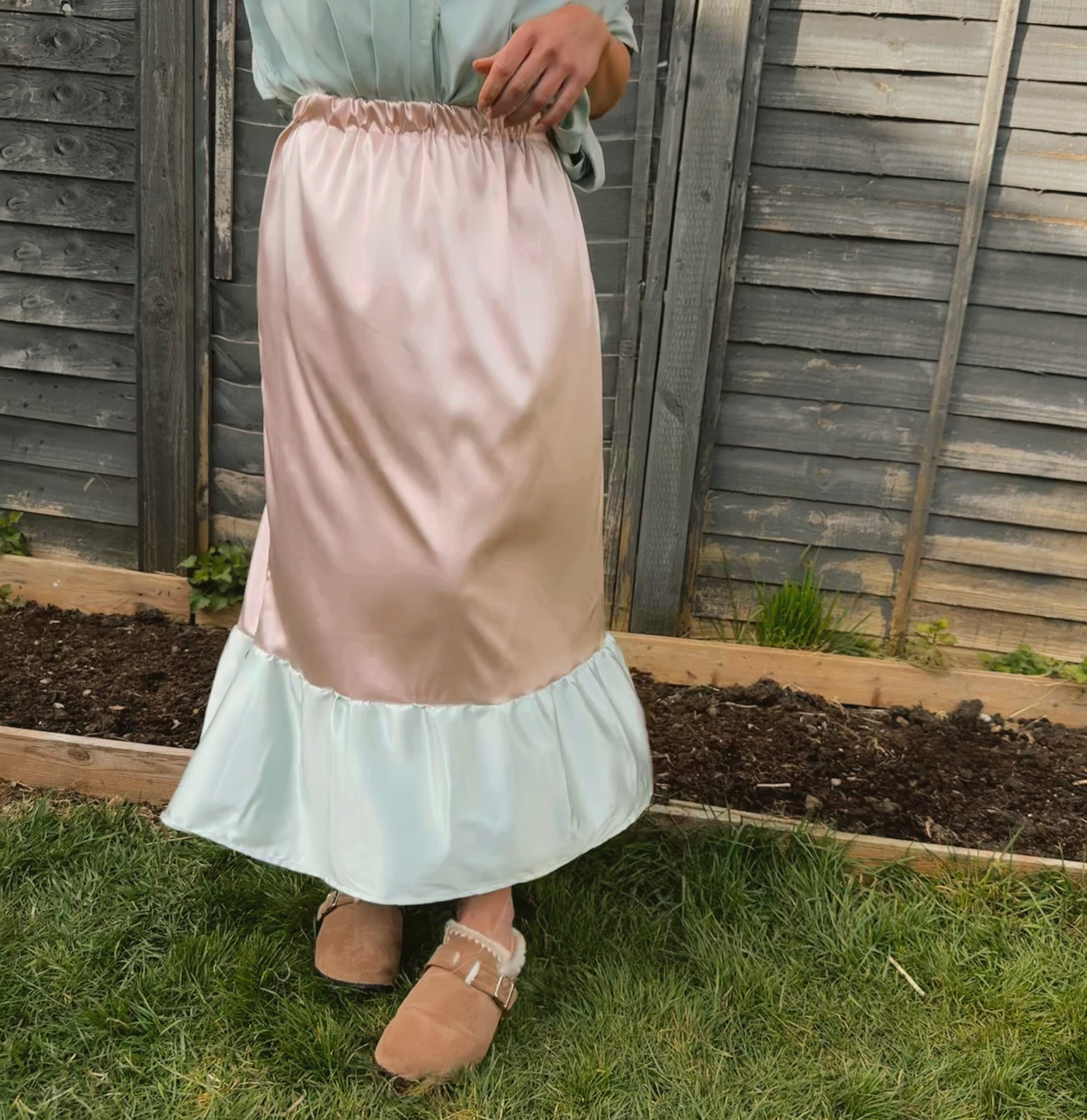 Florence skirt size small