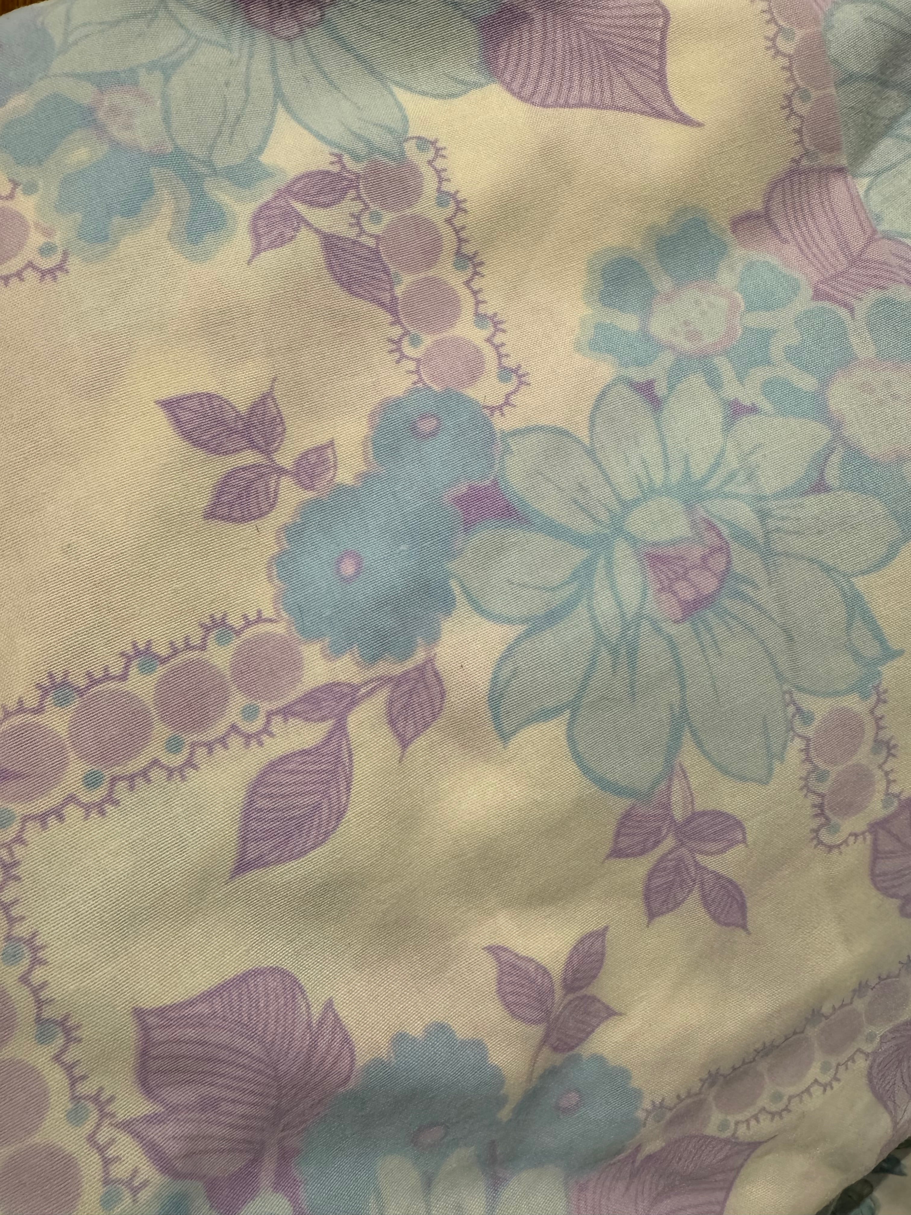 Violet & blue floral print