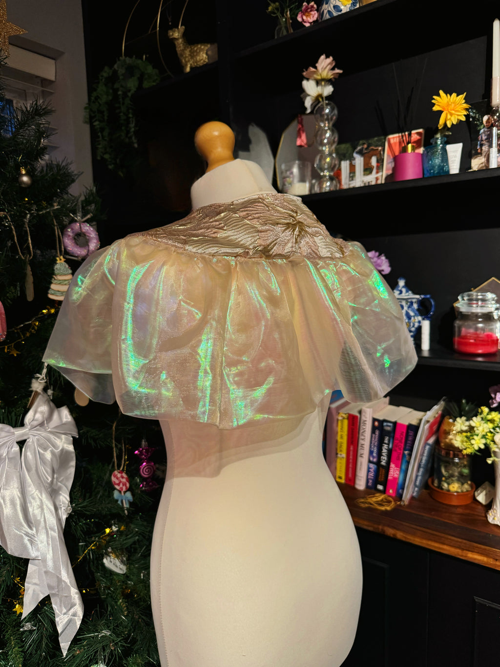Extended cut detachable collar in Golden Bloom & iridescent organza