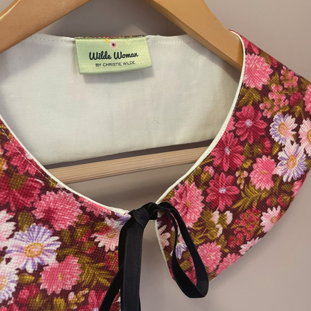 Detachable collar in floral cord